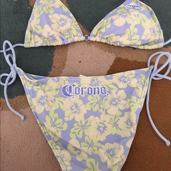 Bathing suit - Picture 2 of 3