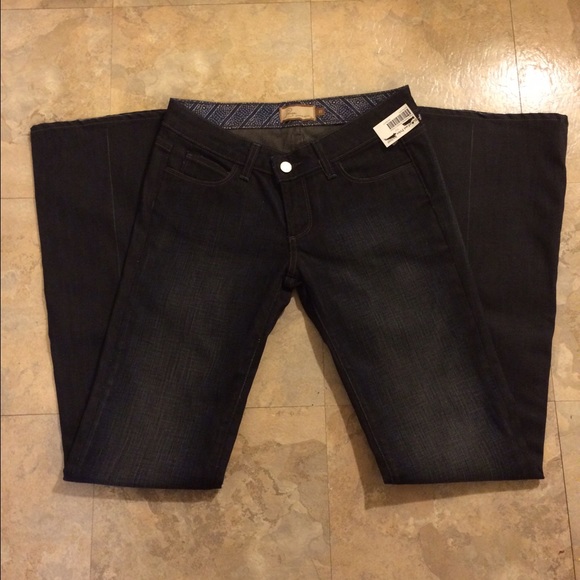 New PAIGE size 5 or 27 dark-wash jeans