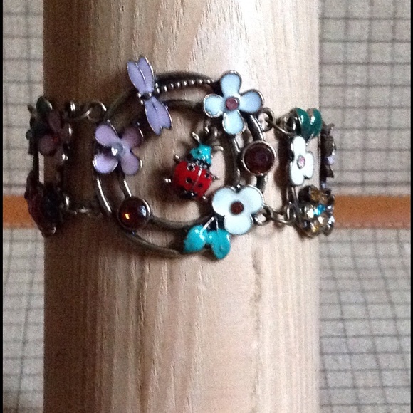 Spring theme bracelet, antique brass chain, toggle