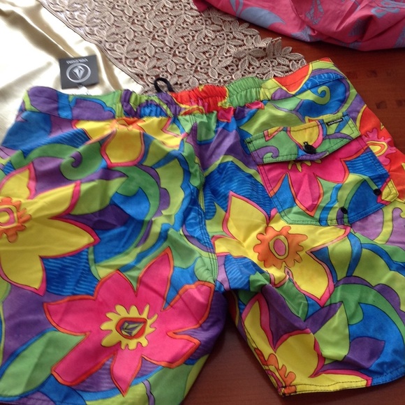 🆕Board Shorts - Picture 2 of 2