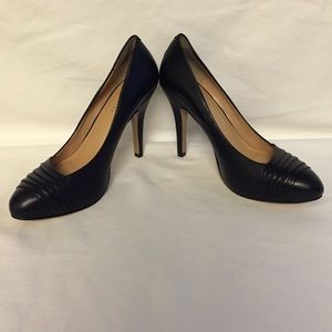 Nine West black pumps