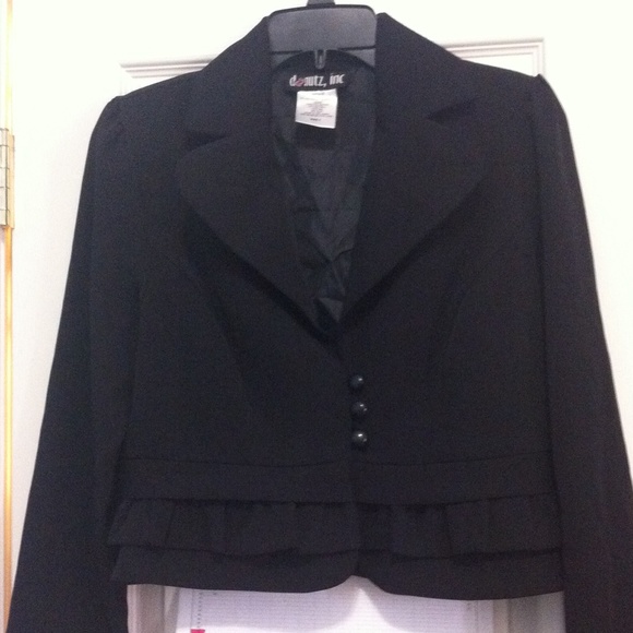 Snazzy Black Blazer - Picture 1 of 2