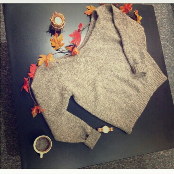 ****sold******Over the shoulder swaeter