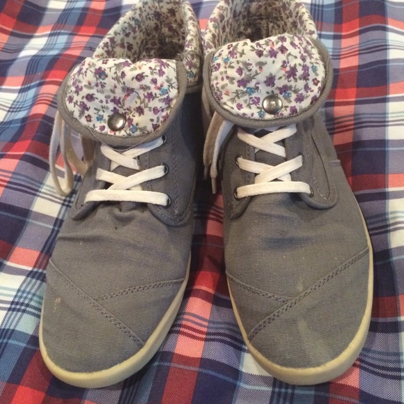 Canvas "high tops"