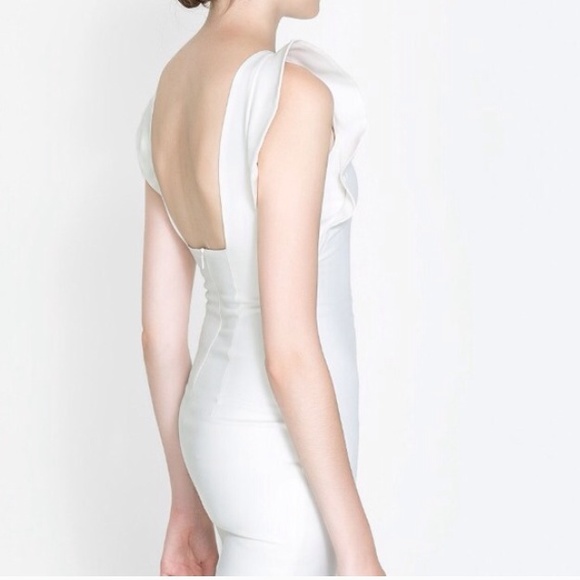 Zara Dresses - Zara white riffle dress size M Zara Dresses - Zara white riffle dress size M