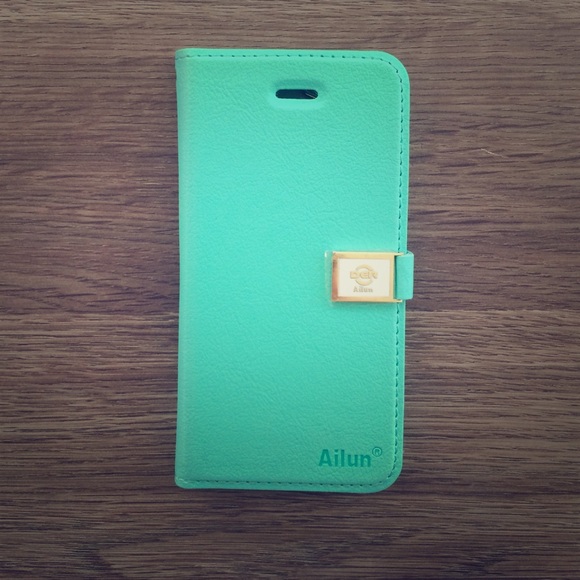 ‼️ SOLD ‼️iPhone 5/5s wallet phone case