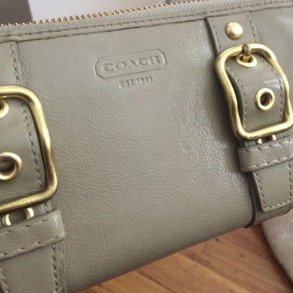 Coach tan parent leather wallet -light blue inside - Picture 3 of 4