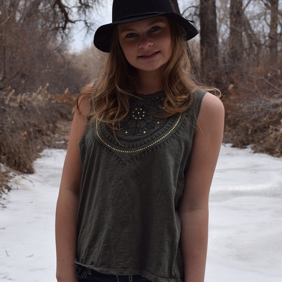 SOLD Green Muscle tee