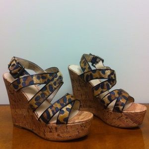 NWOT - Tallulah Blu leopard print wedge. Size 7.5