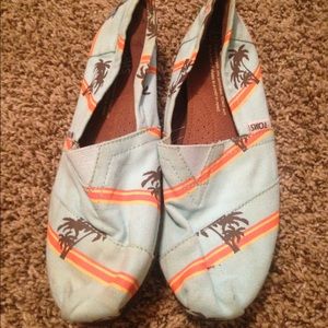 Toms size 9