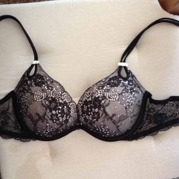 NWOT Victoria's Secret Black Lace Push Up Bra