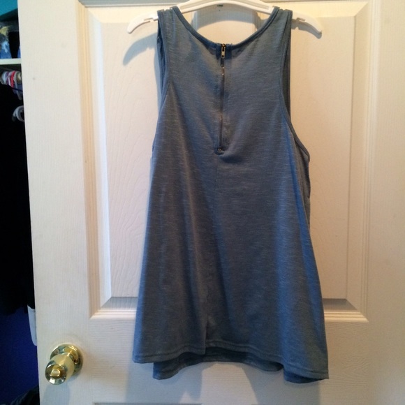 Lace Tank Top with zippered back - Picture 2 of 2