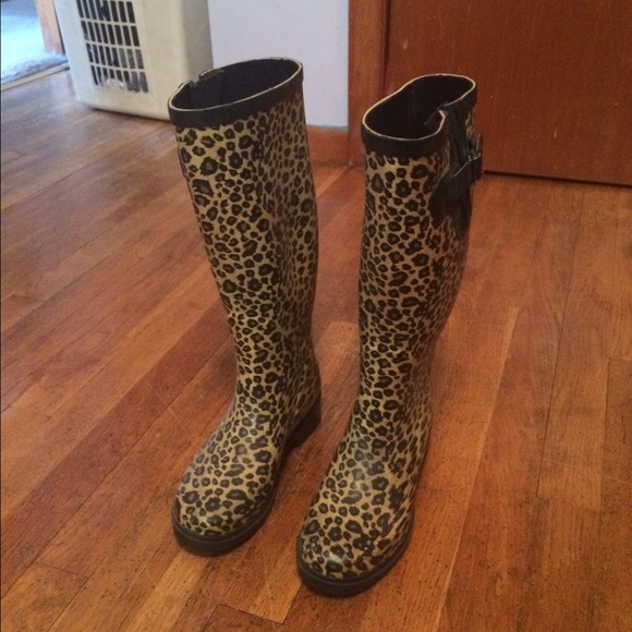 Cheetah rain boots