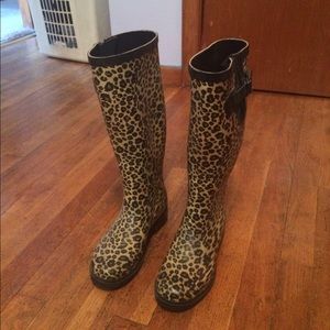 Cheetah rain boots