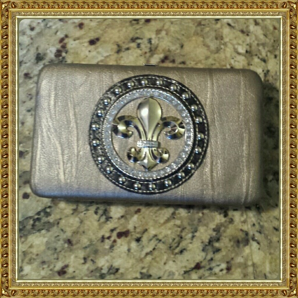 RUSTIC COUTURE Clutches & Wallets - ☀🌞☀👛FLUER DE LIS WALLET👛☀🌞☀