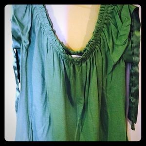 green shirt (L)