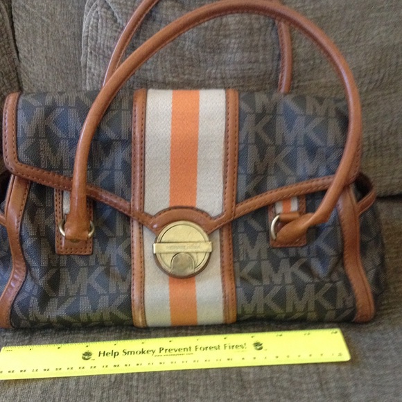 Large Michael Kors Bag. In fair condition.