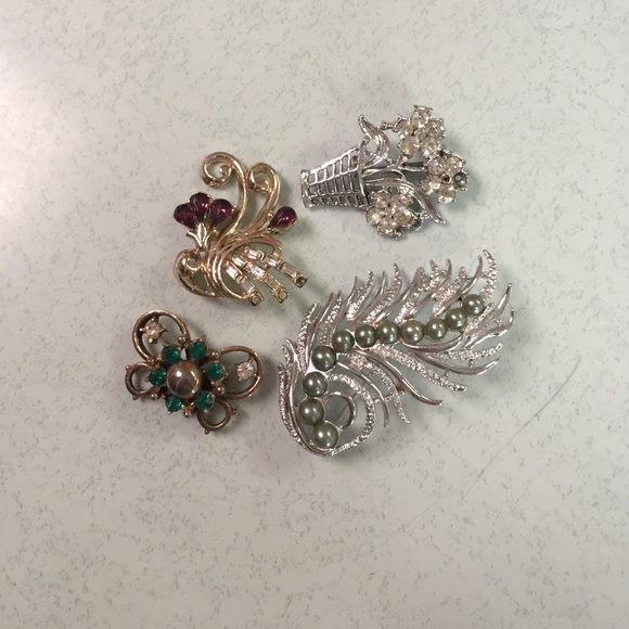 Vintage broach