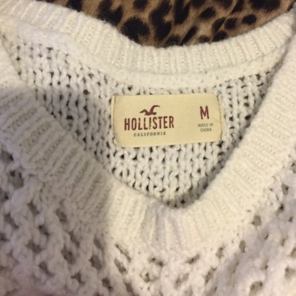 Hollister sweater - Picture 2 of 2