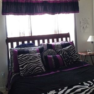 Zebra purple comforter