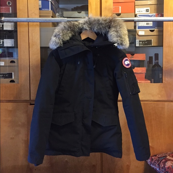 *PRIVATE LISTING* Canada Goose Montebello Parka