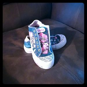 Skechers Tennis Shoes