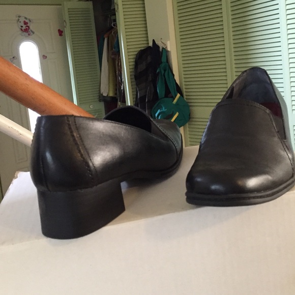 Shoes - Picture 2 of 2