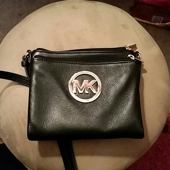 Michael kors crossbody bag
