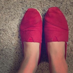 Red TOMS