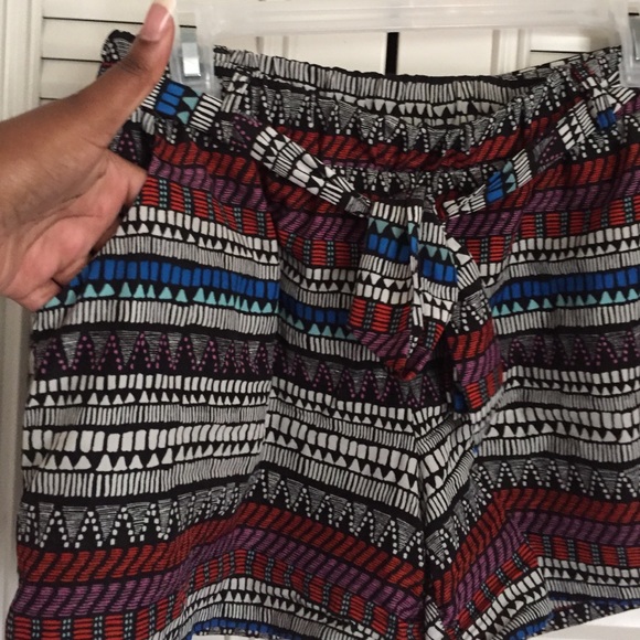 Aztec shorts - Picture 4 of 4