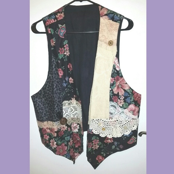 💥ON SALE💥Handmade Floral/Lace Vintage Vest - Picture 1 of 3