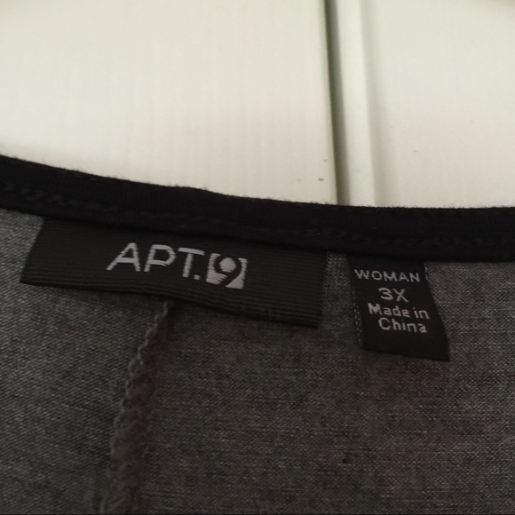 Women's Casual Top - Picture 2 of 2