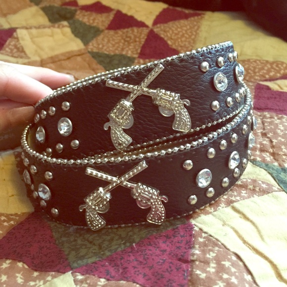 Bling 6 shooter belt with buckle