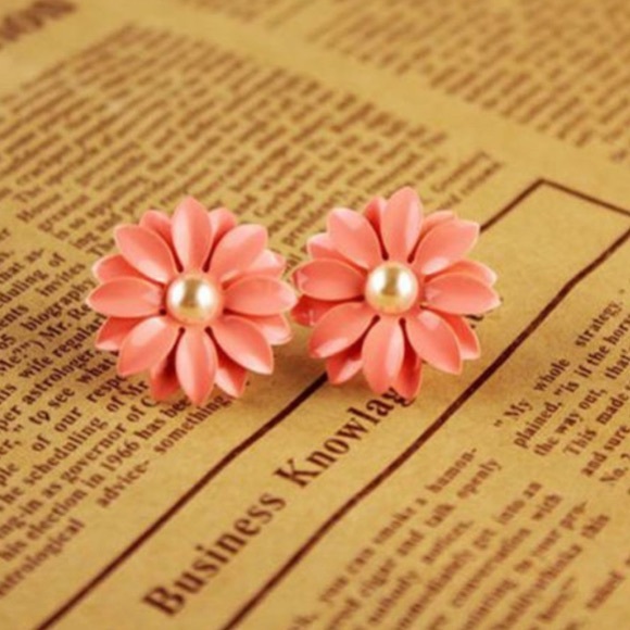 Jewelry - 🎉HP🎉Flower earrings