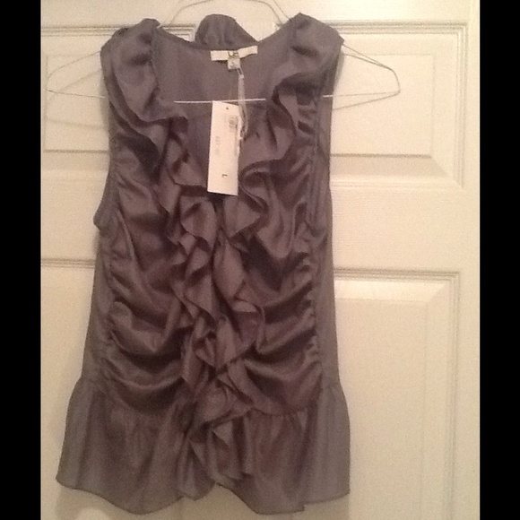 Cute Gray/Silver Ruffle Shirt!