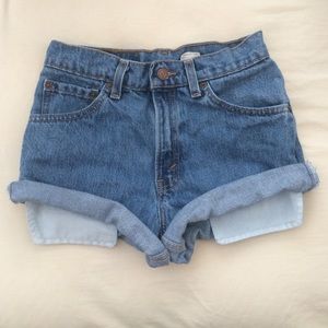LEVIS high waisted shorts