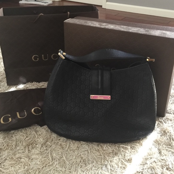 Gucci Handbags - Make me an offer!!! Large black Gucci hobo bag