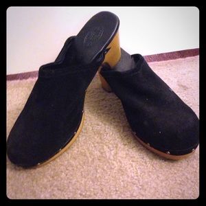 American Eagle Outfitters Clogs - Size 10