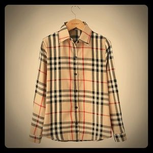 Worn once beautiful blouse M