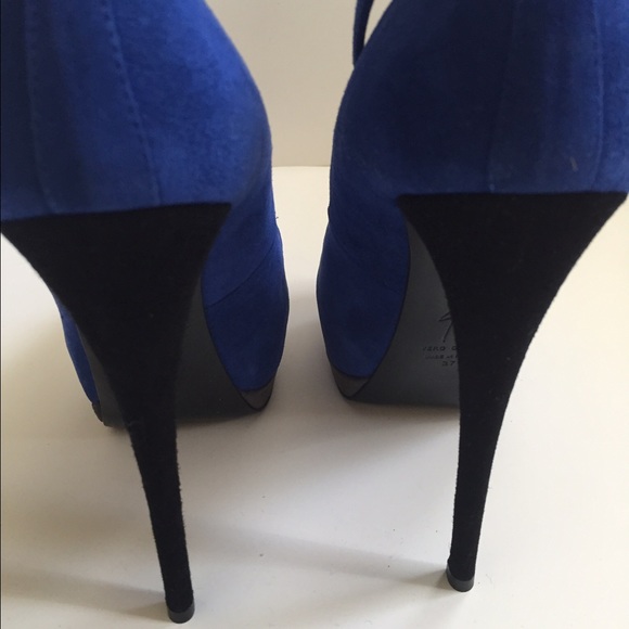 Giuseppe Zanotti Peep Toe Heels - Picture 3 of 3
