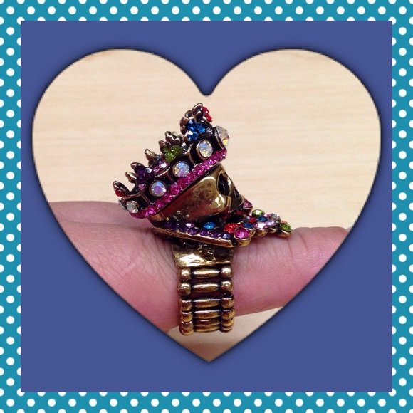 🎄New Multi Color Crystals Skull Fashion Ring. - Picture 3 of 4