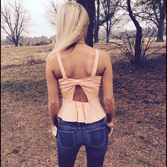 Tops - 🔴SOLD🔴 New Peach top 🌟