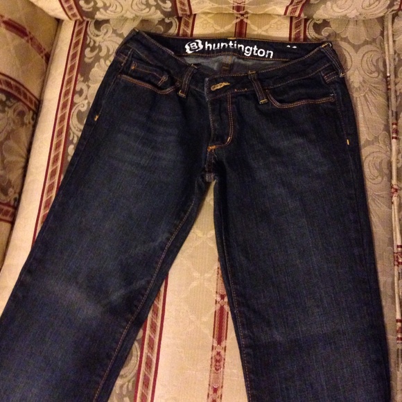 Juniors Bullhead Dark Jeans- Size 3 Short - Picture 2 of 4