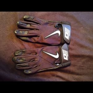 Batting gloves