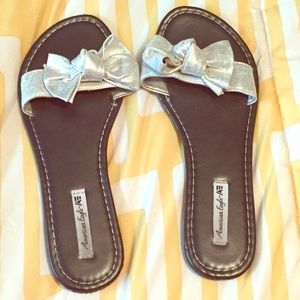 American Eagle Flip Flops