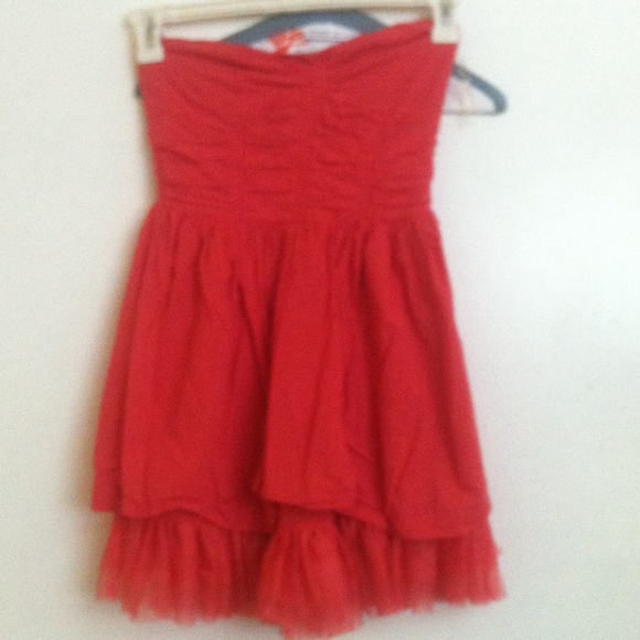 Strapless dress