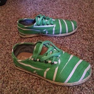 Other people like Toms too!