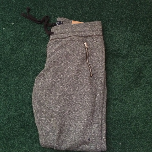 American eagle joggers