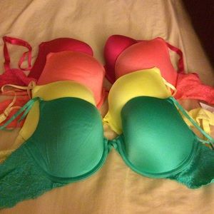 3 Aerie bras