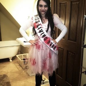 Halloween costume - Prom queen zombie